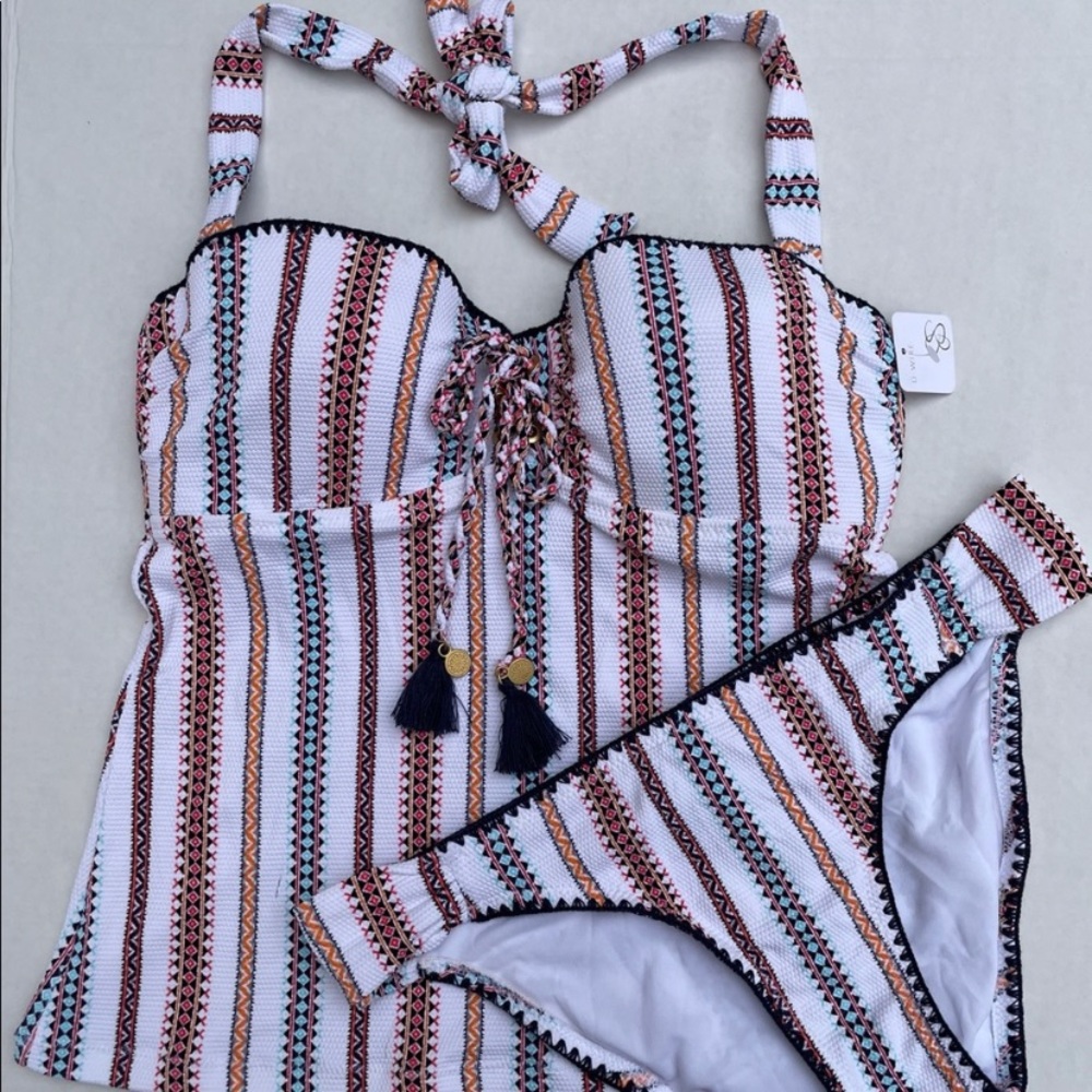 Jessica Simpson Striped Tank/Top & Hipster Bikini - Picture 6 of 10